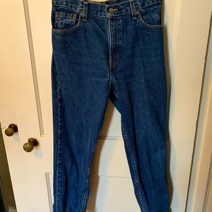 Levi’s 550 high waisted blue jeans
